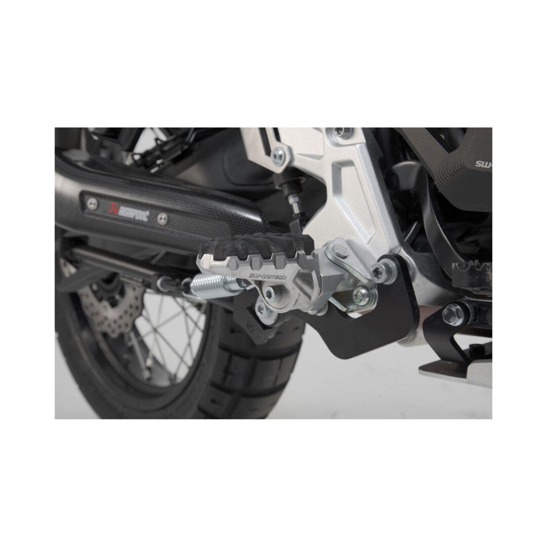 SW-Motech Voetsteunen kit Evo, Yamaha Tenere 700 (-19) FRS.06.112.10201 Zilvergrijs