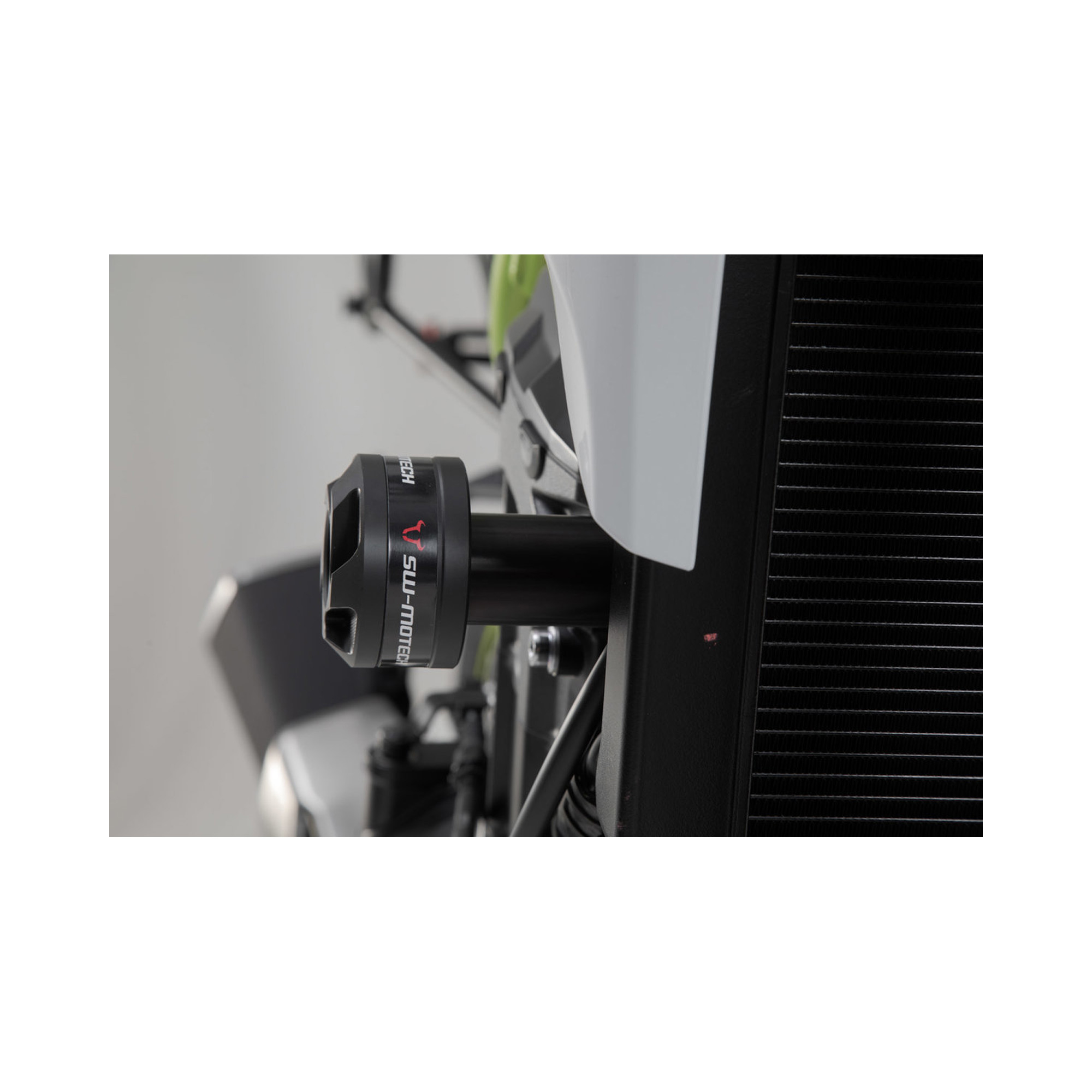 SW-Motech Frame Slider kit Kawasaki Z900 (16-) / Z900RS (17-) - Afbeelding 4