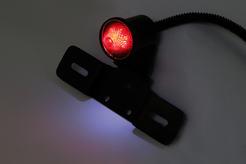 Shin Yo - Old School Type 6 Led Taillight with Adjustable License Plate Holder - Afbeelding 4